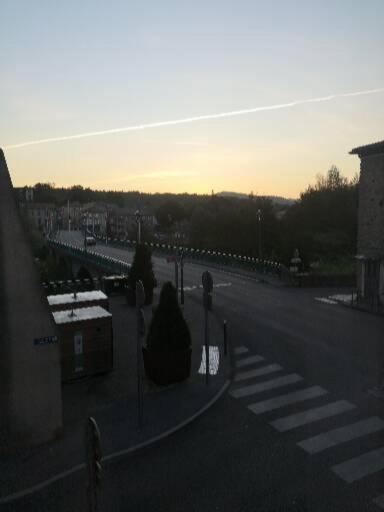 F1 1Er Etage 3 Personnes Apartment Aubenas Exterior photo